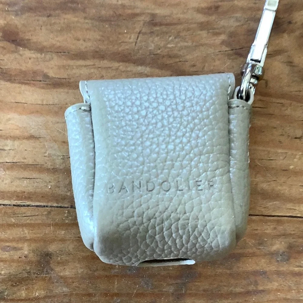 🆕🆕BANDOLIER AirPod Leather case - Picture 2 of 6